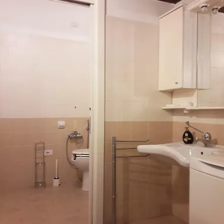 Le Rondini Apartment